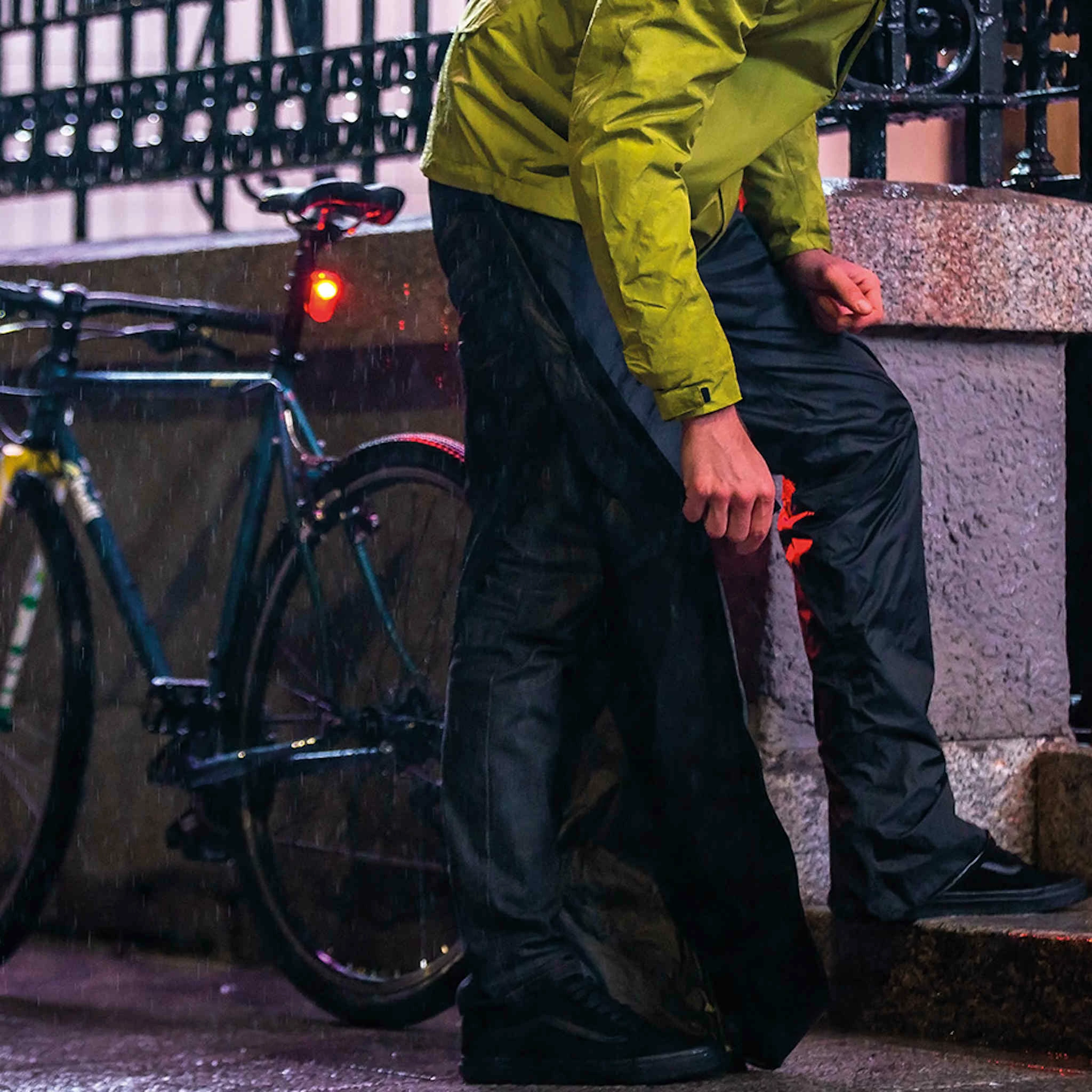 Surpantalon De Pluie Vélo Unisexe Pantaway Tucano Urbano 9 Surpantalon De Pluie Vélo Unisexe Pantaway Tucano Urbano – Image 7